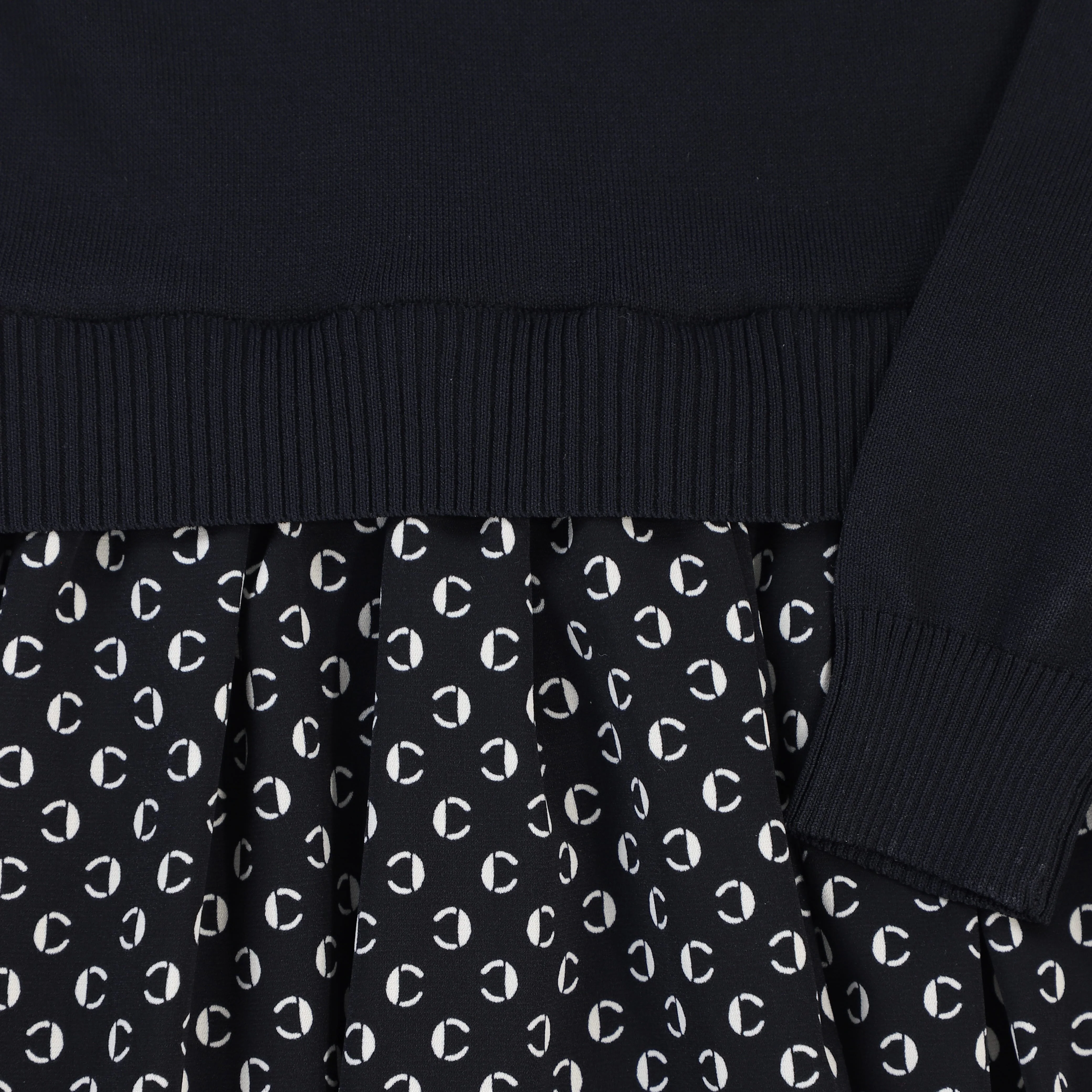 BAMBOO BLACK CROPPED SWEATER PRINTED MAXI DRESS [FINAL SALE] - Image 2