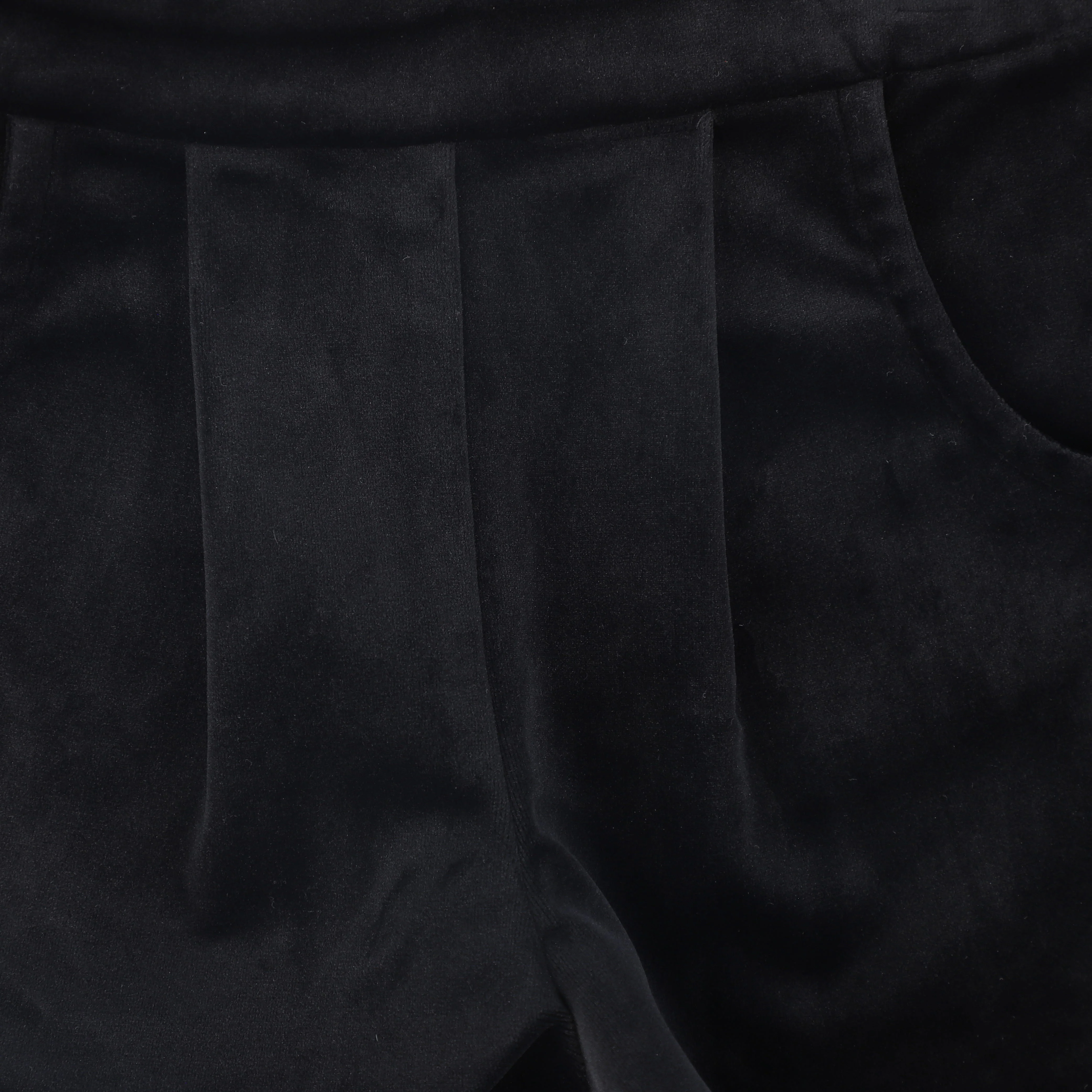 FRANCESCA GUILIANO BLACK VELVET POCKET SHORTS [FINAL SALE] - Image 3